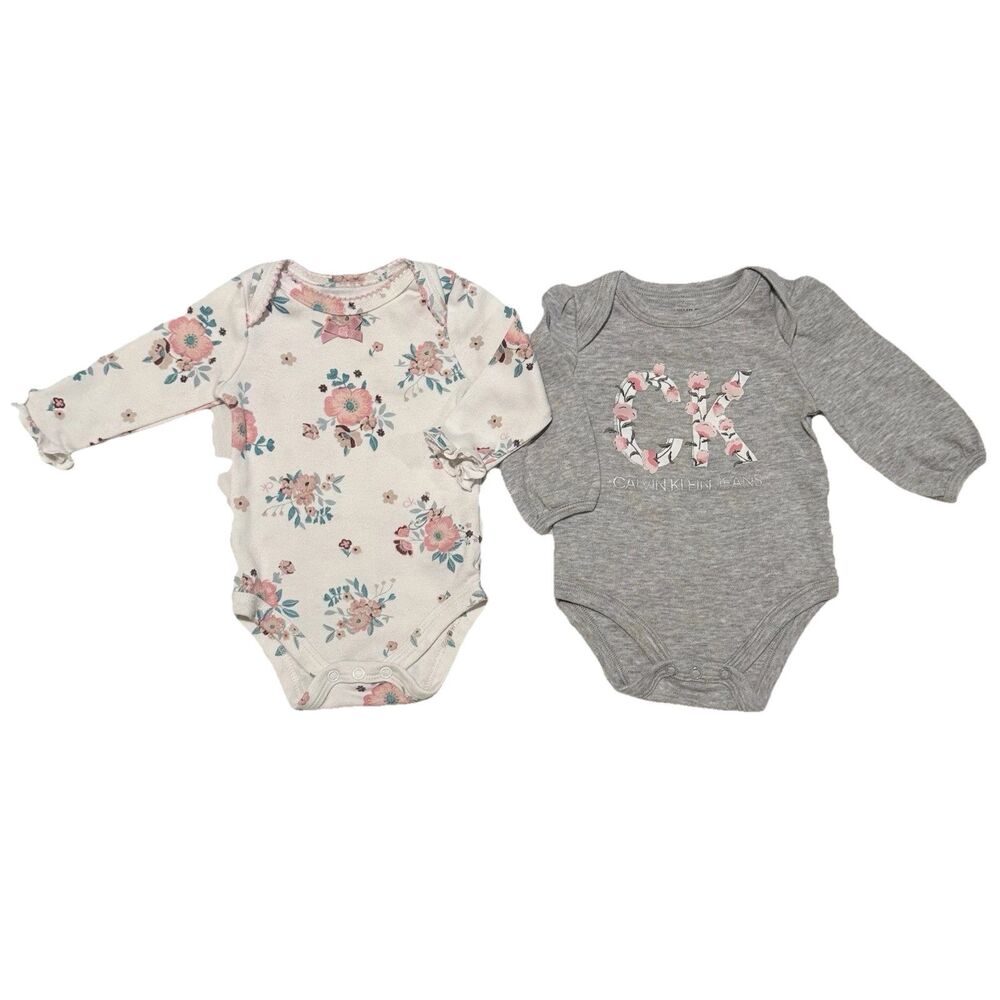 Calvin Klein Baby Infant 2 Piece Set Bodysuits 3 Month 3-6M 0-3M Gray Flowers